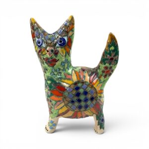 Bunter Kater mit Sonnenblumen, Keramik von Julia Kurtu