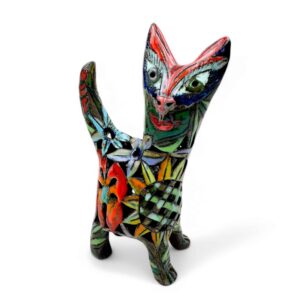 Bunter Kater-Windlicht mit Blumen, Keramik von Julia Kurtu