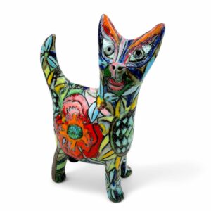 Bunter Kater mit Blumen, Keramik von Julia Kurtu