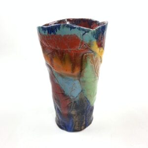 Vase aus Blättern, Keramik von Julia Kurtu